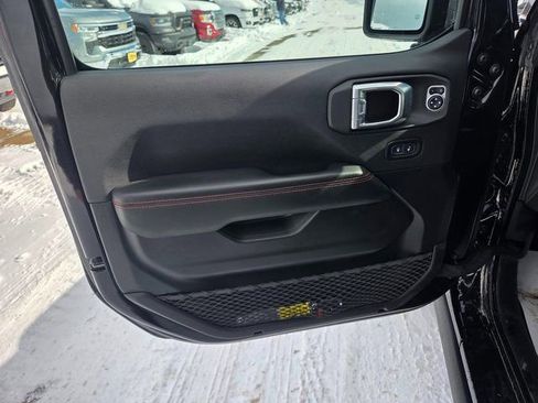 Used 2024 Jeep Gladiator Rubicon w/ Technology Group image 7