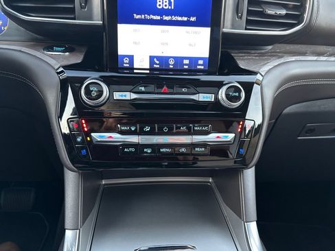 Used 2022 Ford Explorer Platinum w/ Equipment Group 601A image 36