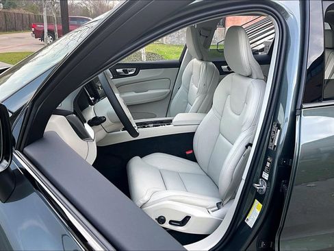 New 2026 Volvo XC60 B5 Ultra w/ Protection Package Premier AWD/4WD image 37