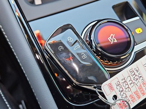 New 2026 Volkswagen Tiguan SEL R-Line image 21