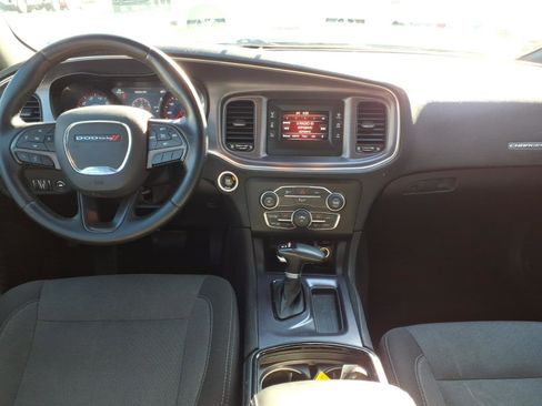 Used 2016 Dodge Charger SE w/ Power Sunroof Group image 8