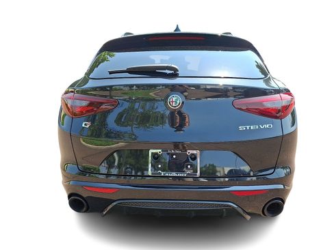 Used 2023 Alfa Romeo Stelvio Veloce AWD/4WD image 5