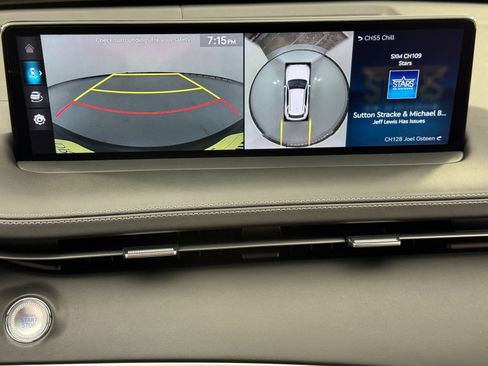 Used 2025 Genesis GV70 3.5T Sport w/ Sport Advanced Package image 32