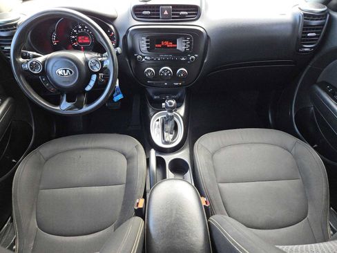 Used 2015 Kia Soul + image 24