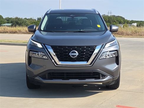 Used 2023 Nissan Rogue SL w/ SL Premium Package image 2