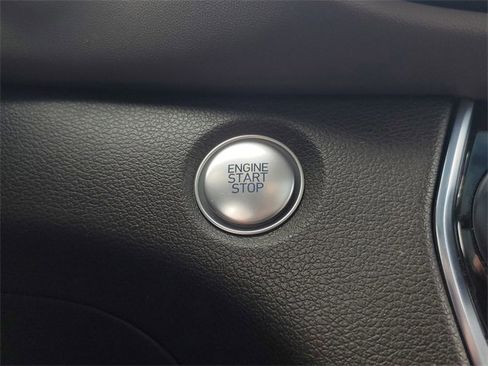 Used 2020 Hyundai Santa Fe Limited image 28