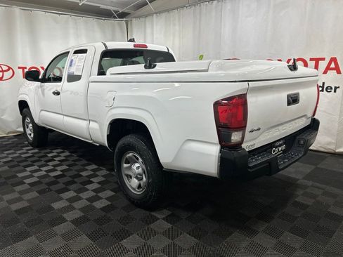 Used 2022 Toyota Tacoma SR AWD/4WD image 5