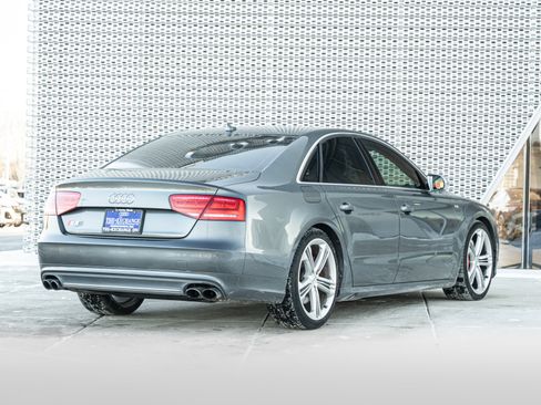 Used 2013 Audi S8 4.0T image 4