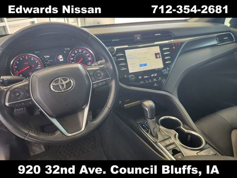 Used 2019 Toyota Camry XSE image 18