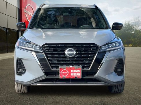 Used 2023 Nissan Kicks SR image 11