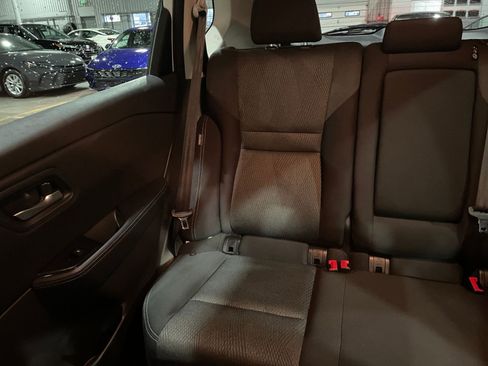 Used 2025 Nissan Rogue SV image 40