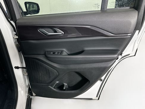 Used 2023 Jeep Grand Cherokee Altitude RWD image 30