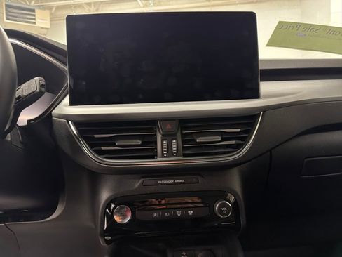 Certified 2026 Ford Escape SE w/ PHEV Premium Package image 22