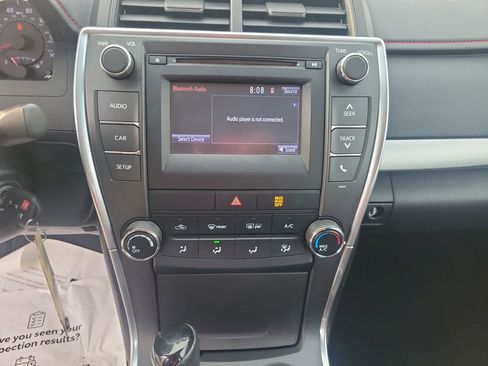 Used 2017 Toyota Camry SE image 22