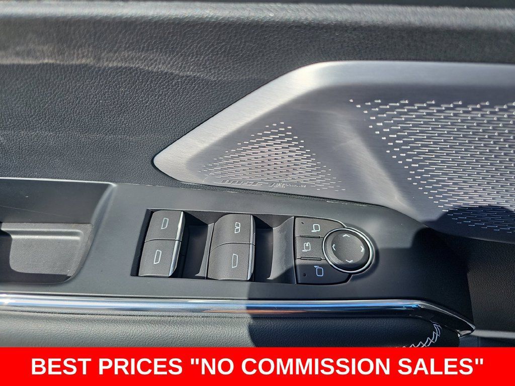 Used 2024 GMC Acadia Denali w/ Super Cruise Package FWD image 30