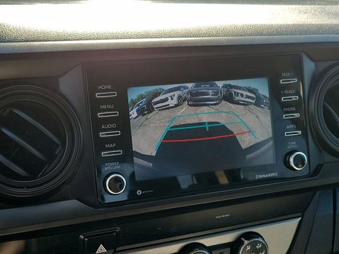 Used 2020 Toyota Tacoma SR AWD/4WD image 19