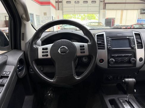 Used 2015 Nissan Xterra PRO-4X w/ Pro-4x Leather Package AWD/4WD image 21