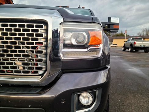 Used 2015 GMC Sierra 2500 Denali w/ Duramax Plus Package image 19