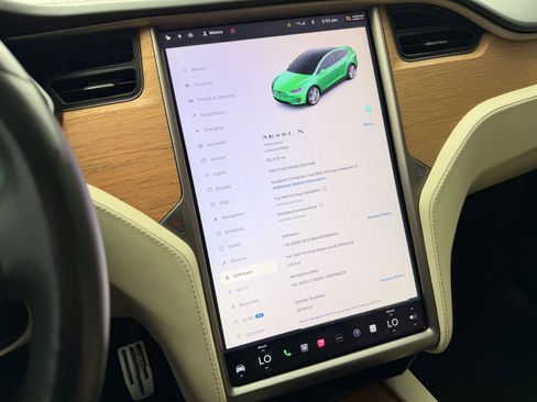 Used 2020 Tesla Model X Performance image 65