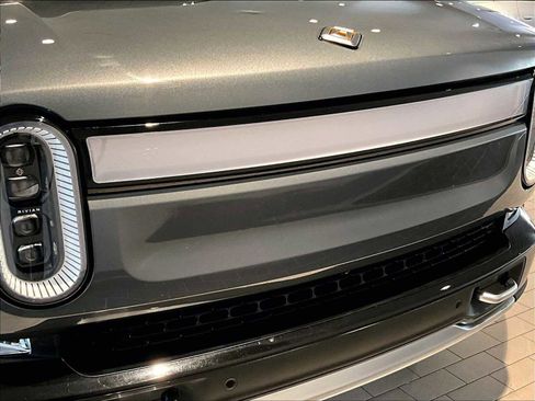 Used 2023 Rivian R1S Adventure image 34