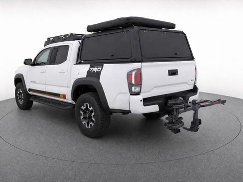 Used 2022 Toyota Tacoma TRD Off-Road w/ Technology Package AWD/4WD image 3