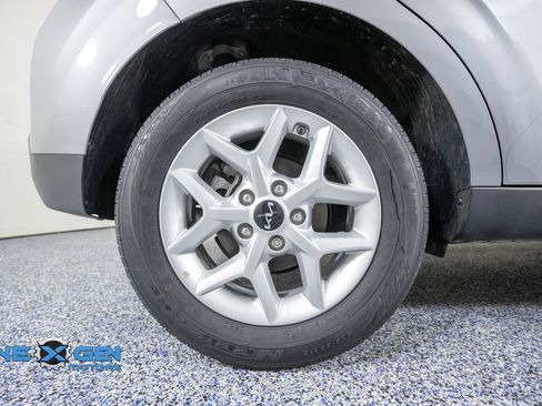 Used 2025 Kia Soul LX w/ LX Technology Package FWD image 44