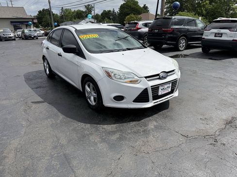 Used 2014 Ford Focus S FWD image 3