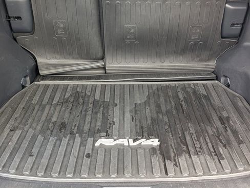 Used 2019 Toyota RAV4 Adventure AWD/4WD image 6