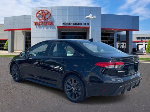 Used 2025 Toyota Corolla SE FWD image 6
