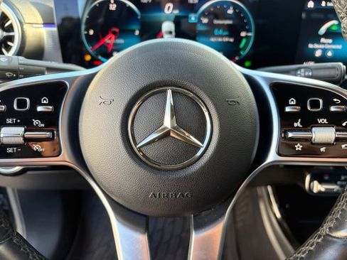 Used 2021 Mercedes-Benz A 220 image 7