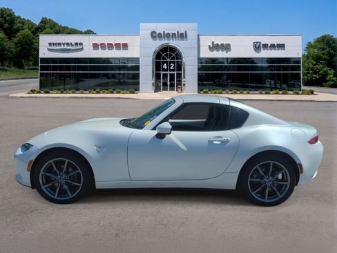 Used 2019 MAZDA MX-5 Miata RF Grand Touring RWD image 3