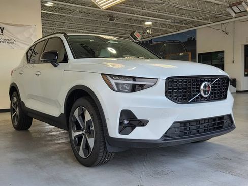 New 2026 Volvo XC40 B5 Plus w/ Protection Package Premier AWD/4WD image 6