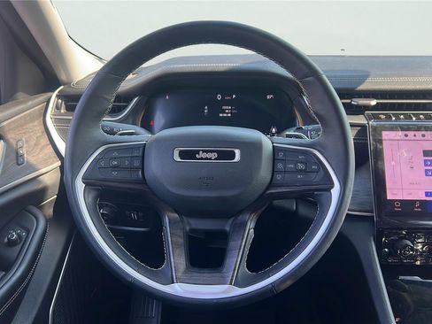 Certified 2022 Jeep Grand Cherokee Limited AWD/4WD image 19