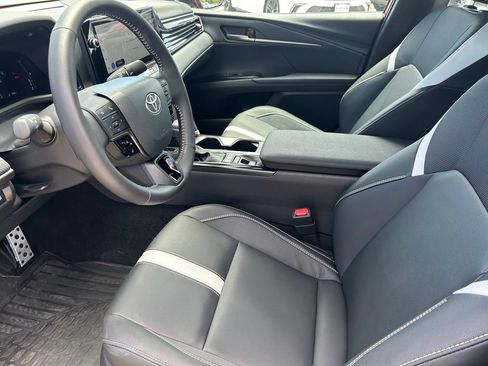 Used 2026 Toyota Camry Hybrid w/ Multimedia Upgrade Package AWD/4WD image 11