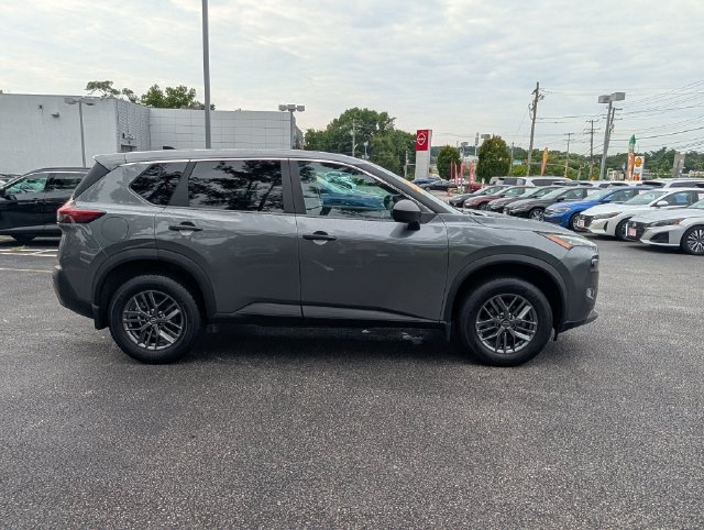 Used 2023 Nissan Rogue S AWD/4WD image 2