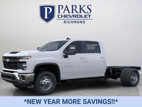 New 2025 Chevrolet Silverado 3500 W/T w/ WT Convenience Package image 2