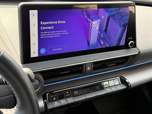 Certified 2023 Toyota Prius XLE FWD image 21