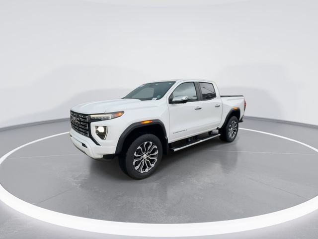 Used 2024 GMC Canyon Denali AWD/4WD image 3
