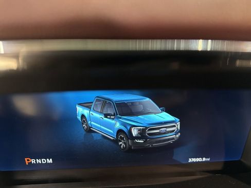 Used 2023 Ford F150 Lariat w/ Equipment Group 502A High AWD/4WD image 11