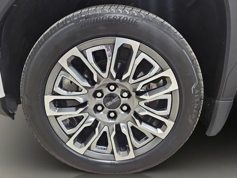 Used 2023 GMC Sierra 1500 Denali Ultimate AWD/4WD image 24