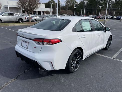 New 2026 Toyota Corolla SE image 12