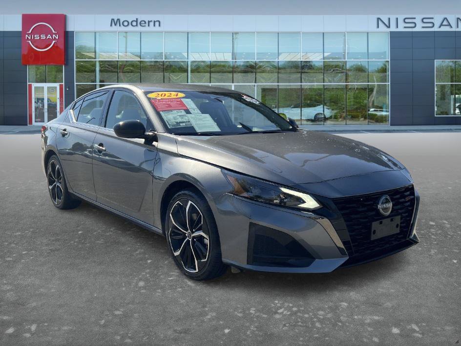 Certified 2024 Nissan Altima 2.5 SR FWD image 3