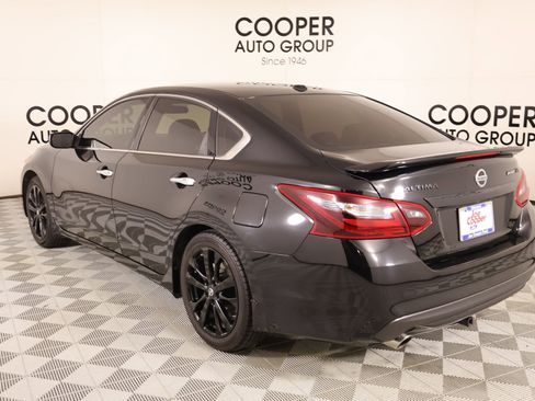 Used 2018 Nissan Altima 2.5 SR w/ SR Midnight Edition image 22