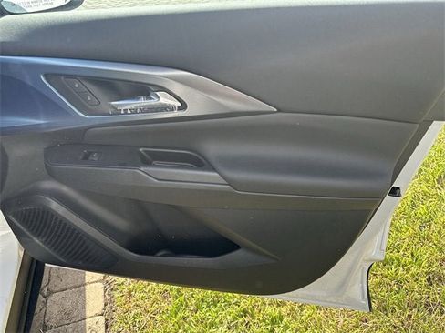 New 2026 Chevrolet Equinox EV LT image 38