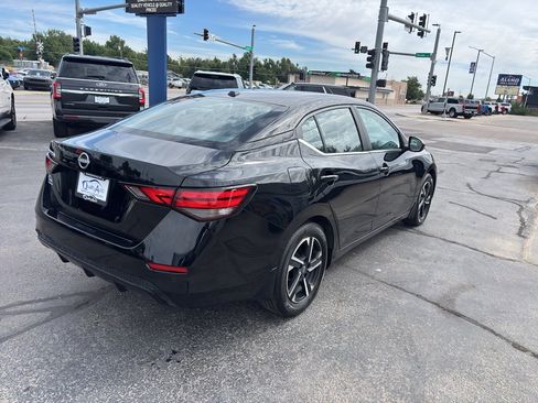 Used 2025 Nissan Sentra SV FWD image 6