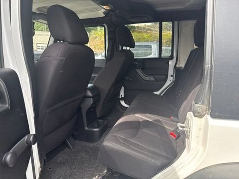 Used 2014 Jeep Wrangler Unlimited Sport w/ Max Tow Package AWD/4WD image 14