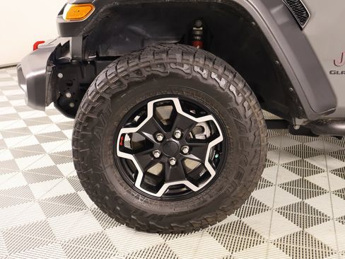 Used 2021 Jeep Gladiator Rubicon AWD/4WD image 17