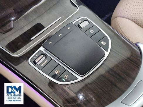 Used 2020 Mercedes-Benz GLC 300 image 27