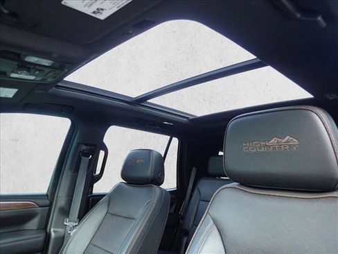 Used 2023 Chevrolet Tahoe High Country AWD/4WD image 14