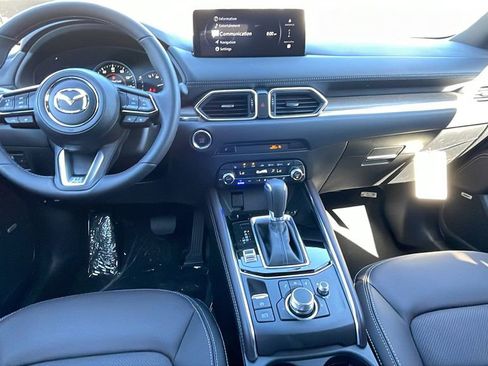 New 2025 MAZDA CX-5 Signature image 17